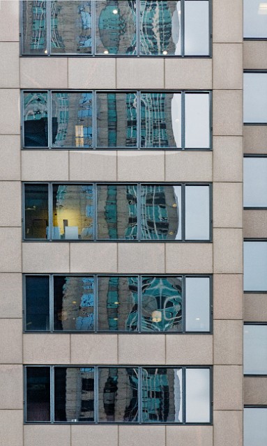 Building Reflection 18-4671.jpg